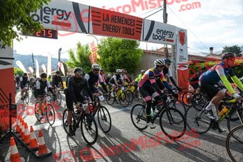 Remences 2023 R 00334