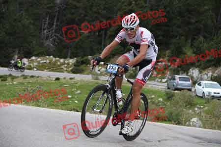 XAVIER BURGOS RODRIGUEZ Tondo 2014 04225