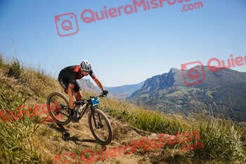 PABLO DIAZ DE ALDA URCELAY Dama Roja 2022 05789