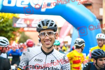 Dama Roja 2022 00009