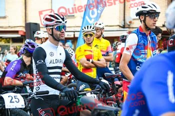 Dama Roja 2022 00036