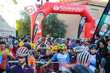 Dama Roja 2022 00784