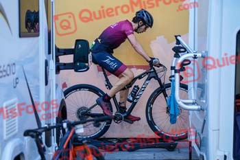 Dama Roja 2022 01346